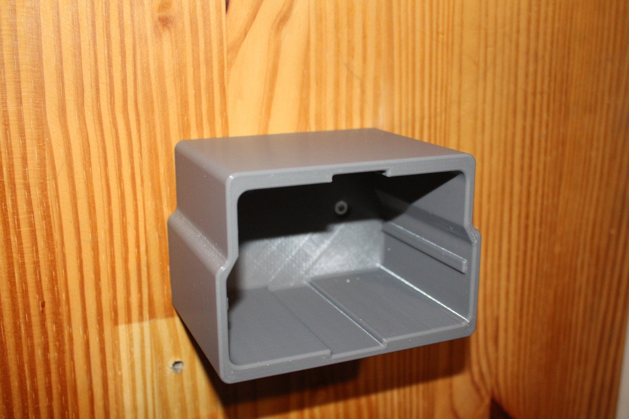 Wandhalter für STIHL AK Akkus – Ordnung & schneller Zugriff - Handmade - Factory