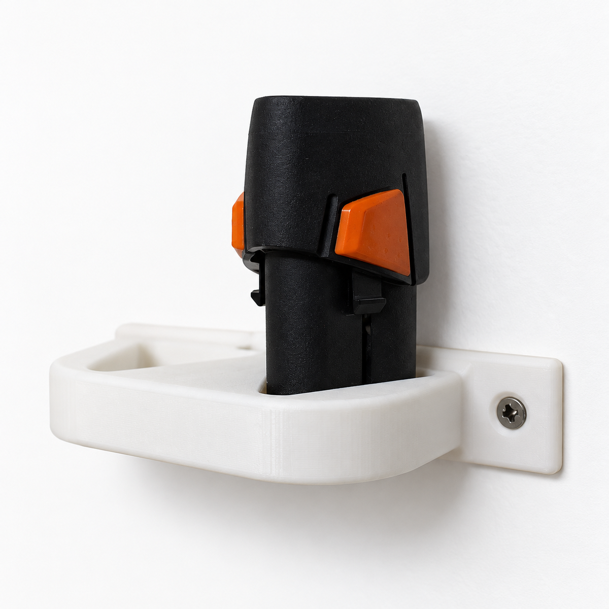 Akkuhalter für STIHL AS 2 – Wandhalter aus PETG vor hellem Hintergrund